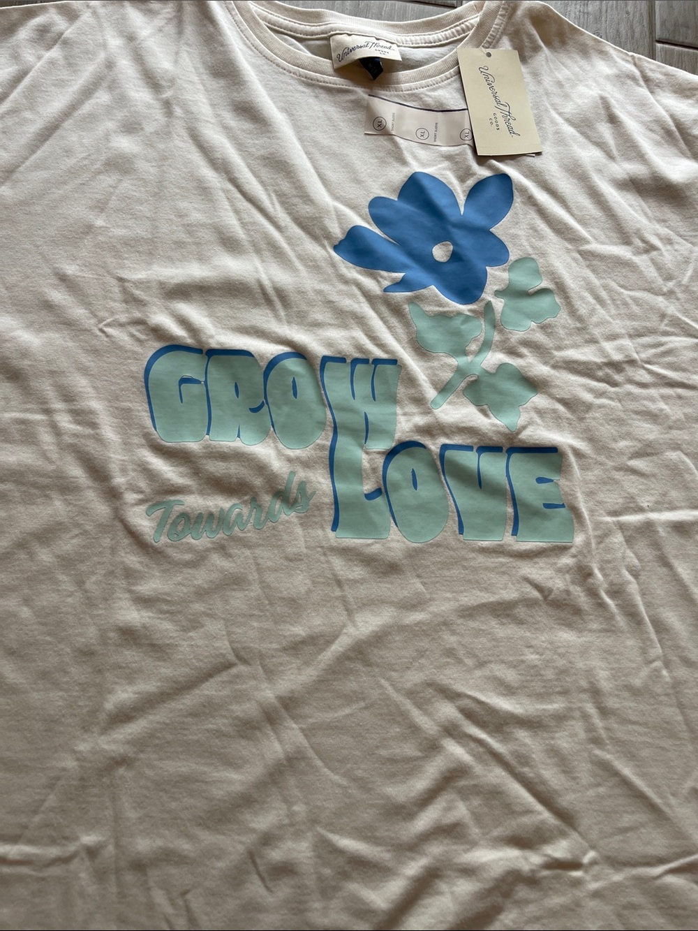 Universal Thread Cream Graphic Tee- Grow Towards Love- XL - Picture 3 of 5
